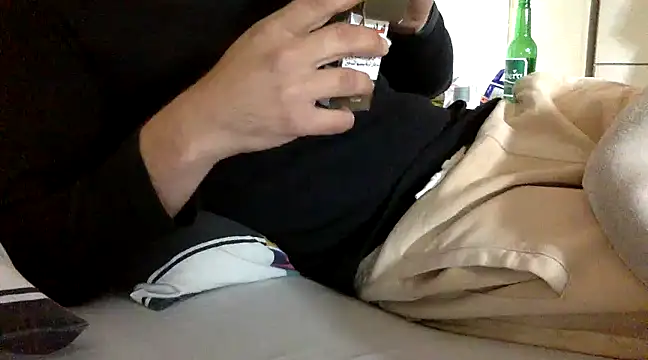 Snapshot of BADGUY2021 chatting on 22, 3, 2025 BADGUY2021 online show from 22, 3, 2025