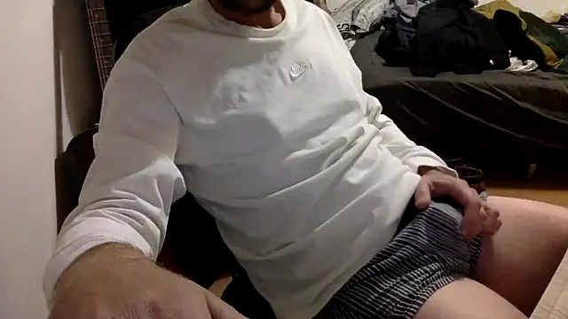 Snapshot of BADGUY2021 chatting on 21, 12, 2025 BADGUY2021 online show from 21, 12, 2025