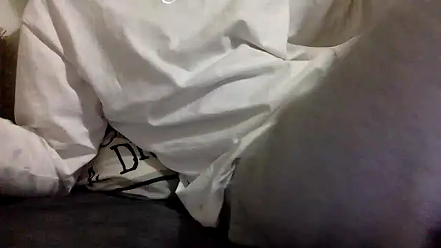 Snapshot of BADGUY2021 chatting on 12, 1, 2026 BADGUY2021 online show from 12, 1, 2026