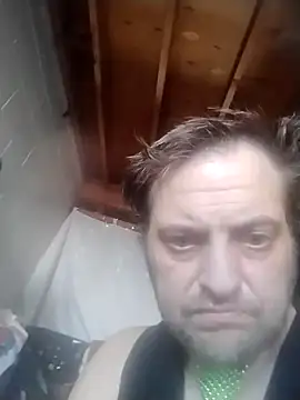 Snapshot of N8daMac chatting on 8, 2, 2025 N8daMac online show from 8, 2, 2025