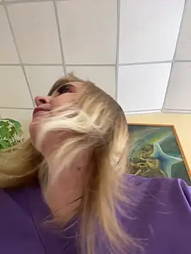 Irina2909xh online show from 12, 1, 2026