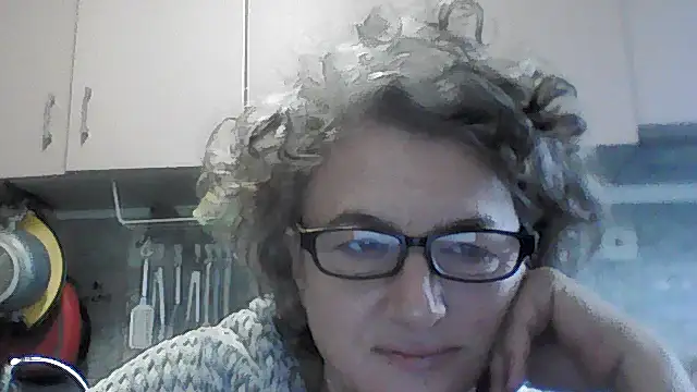 Snapshot of Sunnylarrah chatting on 24, 9, 2025 Sunnylarrah online show from 24, 9, 2025