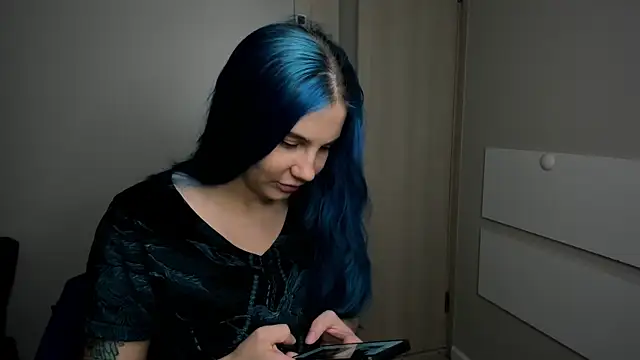 Snapshot of JuliaBusty chatting on 7, 11, 2025 JuliaBusty online show from 7, 11, 2025