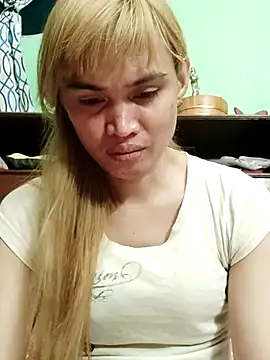 Snapshot of QueenSoreal chatting on 6, 6, 2026 QueenSoreal online show from 6, 6, 2026