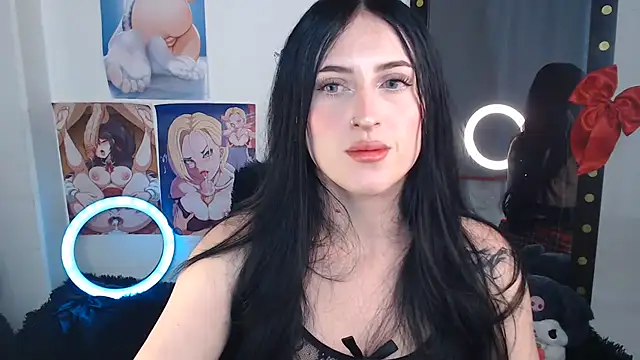 Snapshot of Evelyn_Sheeran chatting on 13, 7, 2026 Evelyn Sheeran online show from 13, 7, 2026