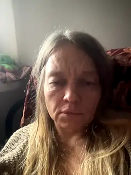 Snapshot of Susanel chatting on 9, 11, 2025 Susanel online show from 9, 11, 2025