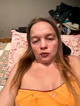 Snapshot of Susanel chatting on 18, 11, 2025 Susanel online show from 18, 11, 2025