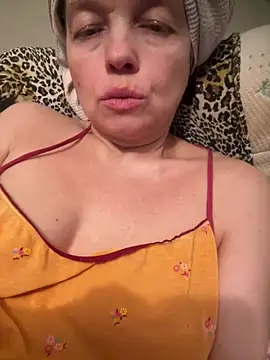 Snapshot of Susanel chatting on 2, 5, 2026 Susanel online show from 2, 5, 2026