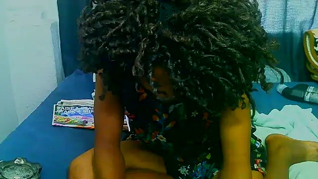 Snapshot of freaky_naughty chatting on 5, 11, 2025 freaky naughty online show from 5, 11, 2025