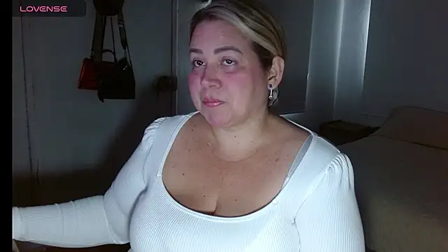 bella savati online show from 9, 10, 2025