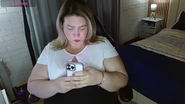 bella savati online show from 17, 12, 2025