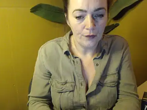 cloe85nl online show from 13, 2, 2025