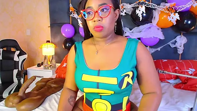 CaseyMoon online show from 24, 10, 2025