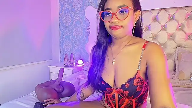 Snapshot of CaseyMoon chatting on 6, 6, 2026 CaseyMoon online show from 6, 6, 2026