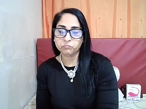 Snapshot of Indiankushy chatting on 3, 10, 2025 Indiankushy online show from 3, 10, 2025