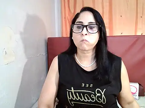 Snapshot of Indiankushy chatting on 18, 12, 2025 Indiankushy online show from 18, 12, 2025