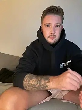 Snapshot of TwopartCuisine chatting on 25, 11, 2025 TwopartCuisine online show from 25, 11, 2025