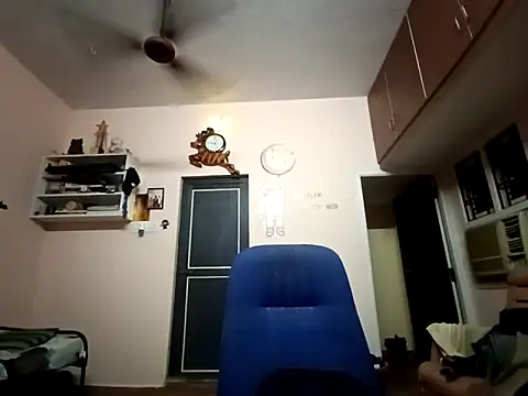 Snapshot of luckyloki chatting on 8, 3, 2025 luckyloki online show from 8, 3, 2025