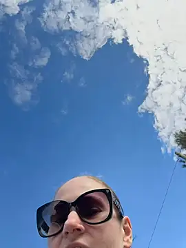 lolabunny9 online show from 8, 2, 2026