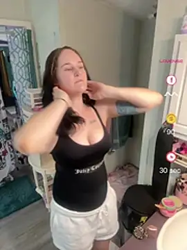 Snapshot of lolabunny9 chatting on 24, 5, 2026 lolabunny9 online show from 24, 5, 2026