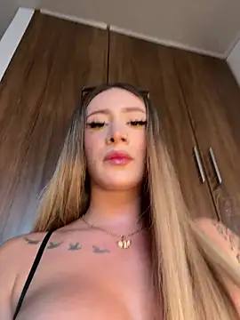 bunny bicht online show from 18, 7, 2026