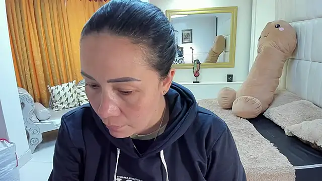 gaby trent online show from 24, 11, 2025