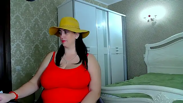 Evelyn Shy online show from 8, 1, 2025