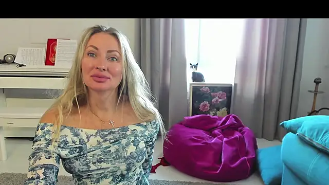 Veola new online show from 8, 10, 2025