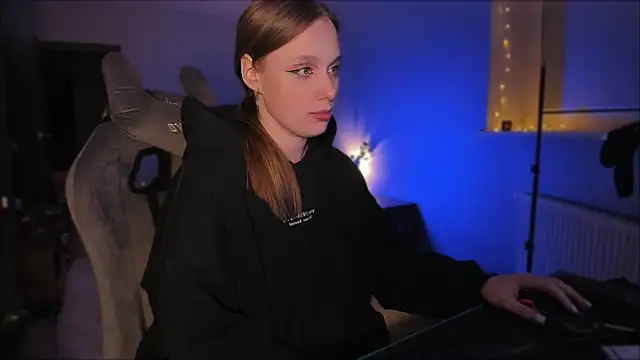 Snapshot of Rachel_Ro chatting on 10, 12, 2024 Rachel Ro online show from 10, 12, 2024