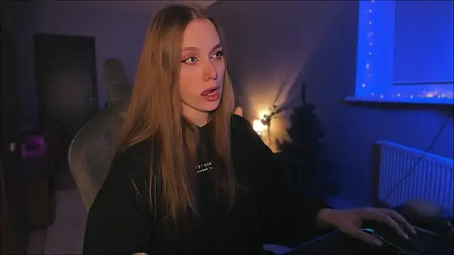 Snapshot of Rachel_Ro chatting on 15, 12, 2024 Rachel Ro online show from 15, 12, 2024