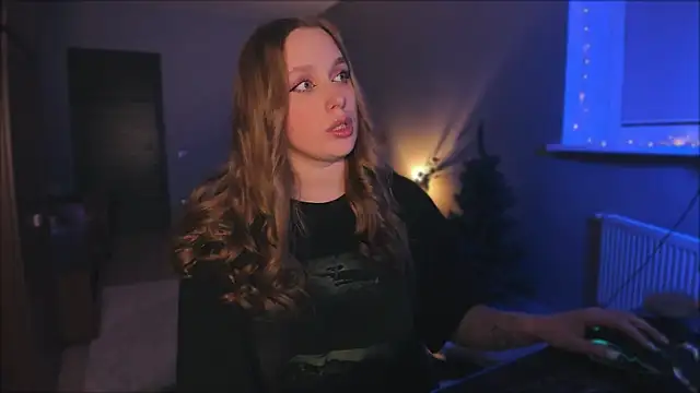 Snapshot of Rachel_Ro chatting on 15, 12, 2024 Rachel Ro online show from 15, 12, 2024