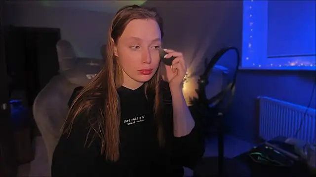 Snapshot of Rachel_Ro chatting on 17, 12, 2024 Rachel Ro online show from 17, 12, 2024