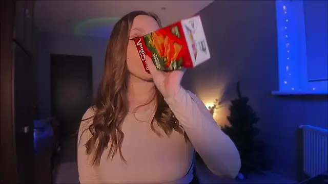 Snapshot of Rachel_Ro chatting on 19, 12, 2024 Rachel Ro online show from 19, 12, 2024