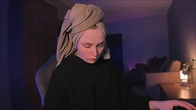 Snapshot of Rachel_Ro chatting on 21, 12, 2024 Rachel Ro online show from 21, 12, 2024