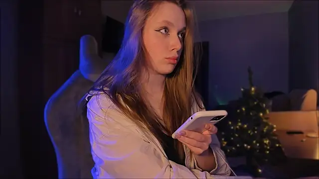 Snapshot of Rachel_Ro chatting on 26, 12, 2024 Rachel Ro online show from 26, 12, 2024