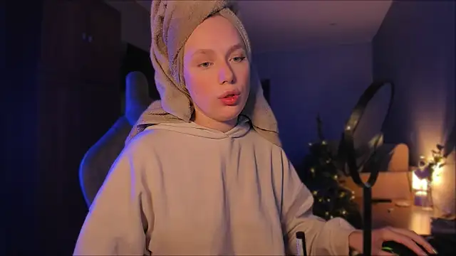 Snapshot of Rachel_Ro chatting on 27, 12, 2024 Rachel Ro online show from 27, 12, 2024