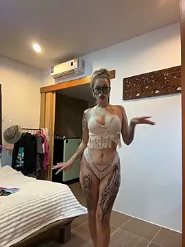 MonicaMilz online show from 4, 2, 2025