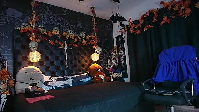 AlexHoe  online show from 25, 10, 2025