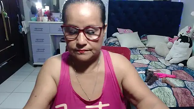 pervert mommy  online show from 3, 6, 2026