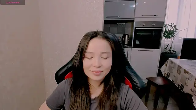 AyaMoon online show from 5, 12, 2025