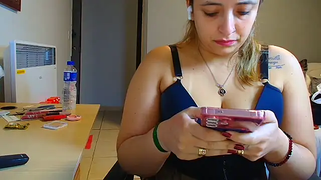 Snapshot of BumbumGigante chatting on 10, 7, 2026 BumbumGigante online show from 10, 7, 2026