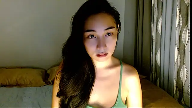 SweetLilly 18 online show from 12, 4, 2026