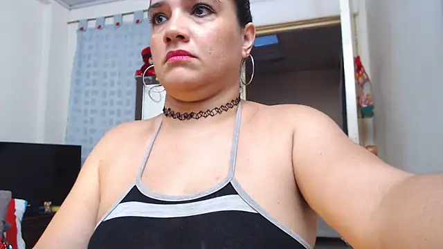 Snapshot of GlendaStarx chatting on 20, 11, 2025 GlendaStarx online show from 20, 11, 2025