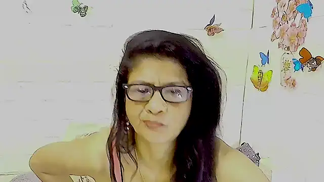 Snapshot of IndianAllure chatting on 12, 11, 2025 IndianAllure online show from 12, 11, 2025