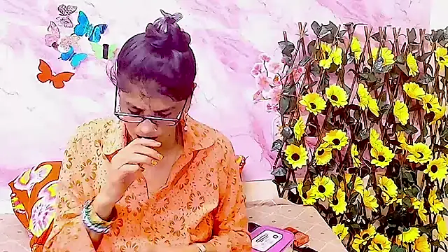 Snapshot of IndianAllure chatting on 2, 12, 2025 IndianAllure online show from 2, 12, 2025