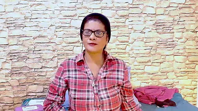 Snapshot of IndianAllure chatting on 7, 7, 2026 IndianAllure online show from 7, 7, 2026