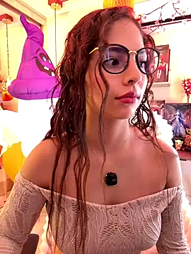 Snapshot of Zoe_Bae chatting on 20, 10, 2025 Zoe Bae online show from 20, 10, 2025