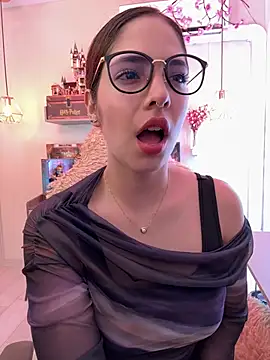 Zoe Bae online show from 1, 2, 2026