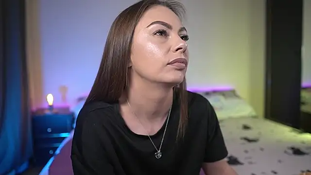 TiffanyPierce online show from 8, 2, 2026