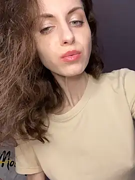 Snapshot of MissAnuta chatting on 18, 7, 2026 MissAnuta online show from 18, 7, 2026